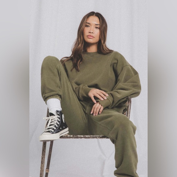 Elwood Core Vintage Pine Crewneck Sweatshirt - Picture 3 of 8